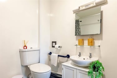 1 bed studio, Crown Place, East Reading, Reading, RG15AE - Image 4